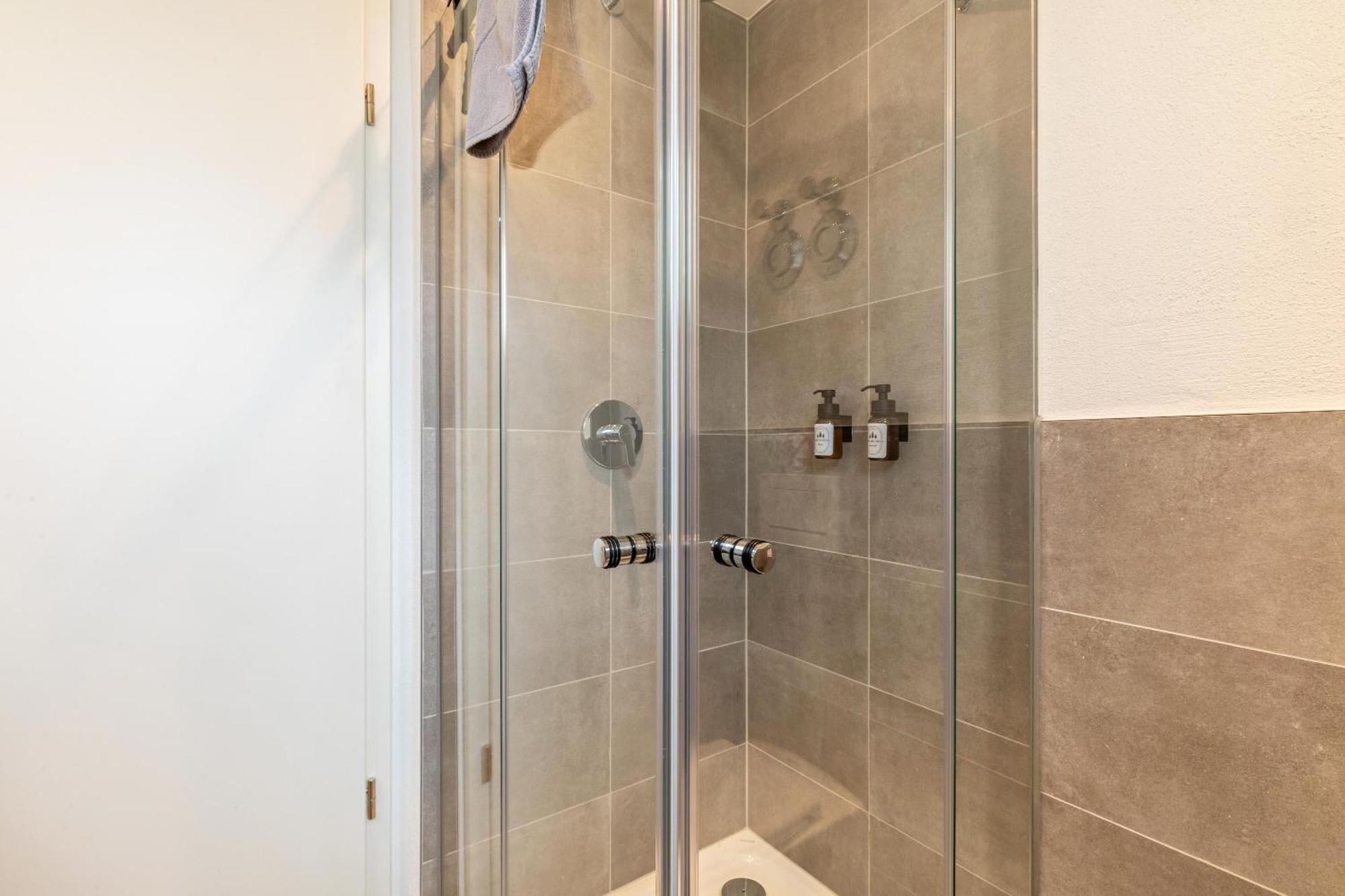Studio 4 Parkside Apartments غنزبرغ المظهر الخارجي الصورة