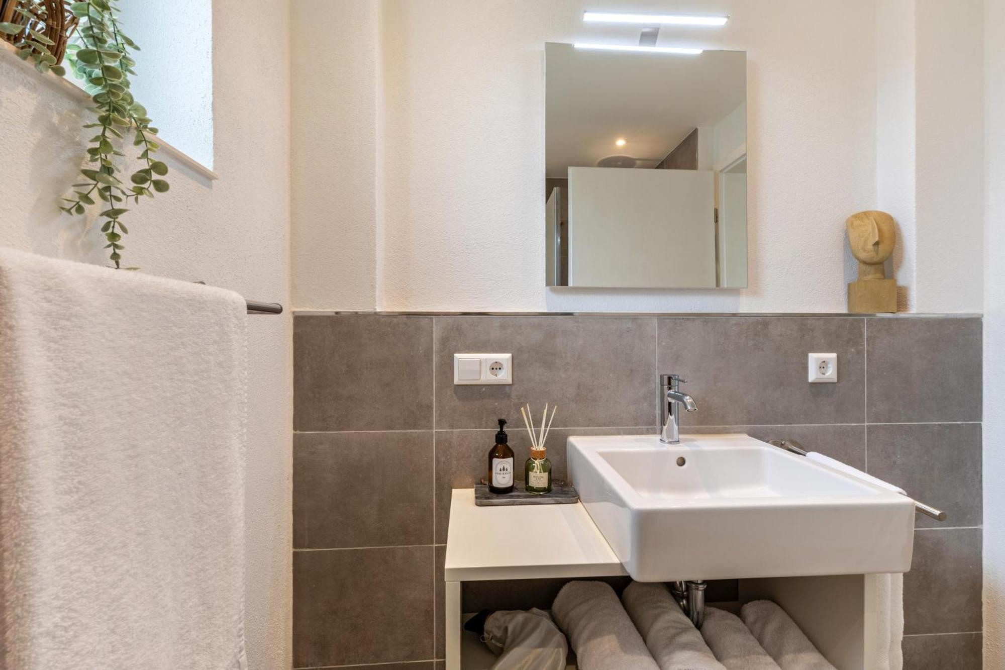 Studio 4 Parkside Apartments غنزبرغ المظهر الخارجي الصورة